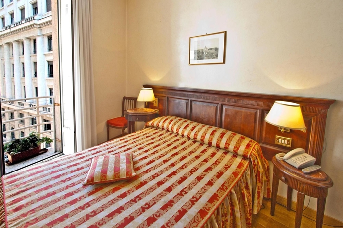 Imagen de la habitación del Hotel 53 Cinquantatre. Foto 4