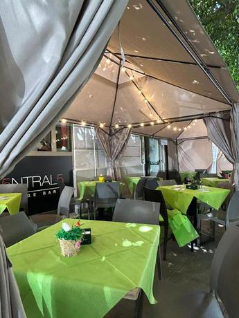 Imagen general del Hotel 55 Aira. Foto 12