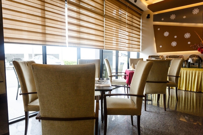 Imagen del bar/restaurante del Hotel 56. Foto 6