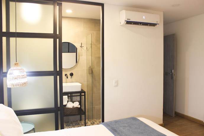 Imagen de la habitación del Hotel 574. Foto 11