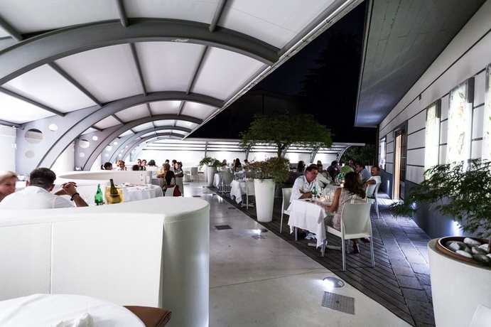 Imagen del bar/restaurante del Hotel 57reshotel Orio. Foto 3