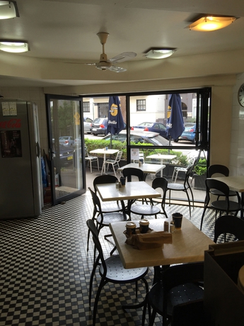 Imagen del bar/restaurante del Hotel 59. Foto 2