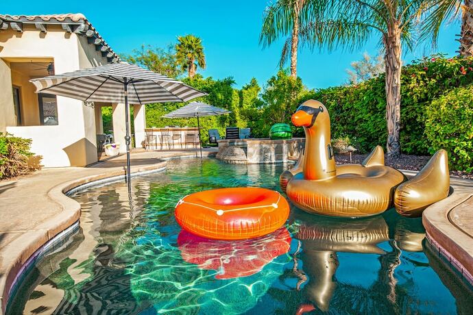 Imagen general del Hotel 5BR Resort Style Entertainer with Pool, Spa, BBQ. Foto 15