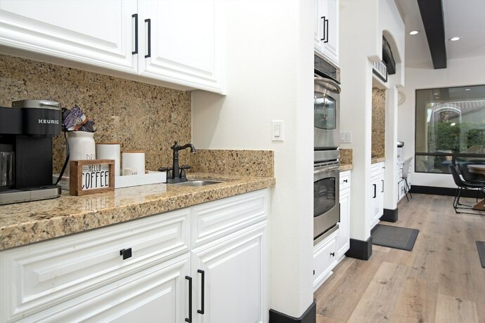 Imagen general del Hotel 5BR Resort Style Entertainer with Pool, Spa, BBQ. Foto 18