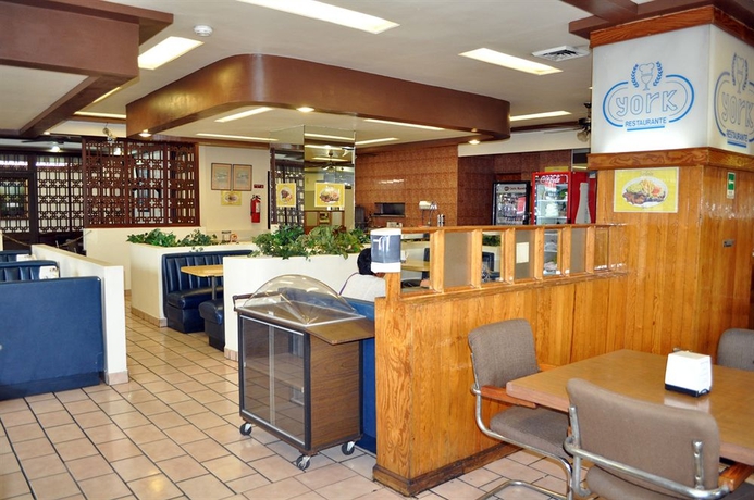 Imagen del bar/restaurante del Hotel 5a Avenida. Foto 3