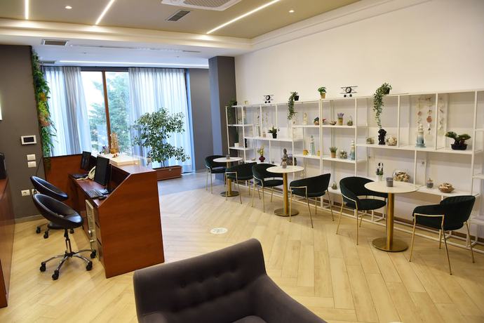 Imagen de los interiores del Hotel 6 Milje. Foto 8