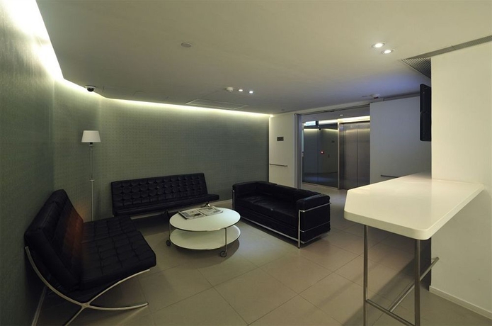 Imagen de los interiores del Hotel 60 West Suites. Foto 12