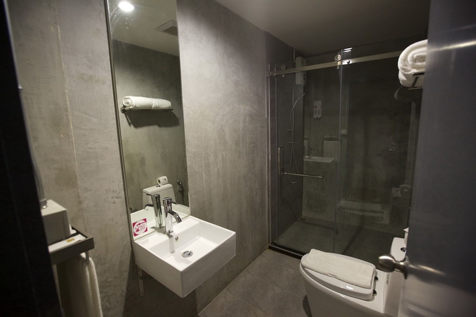 Imagen de la habitación del Hotel 63 Bangkok. Foto 7