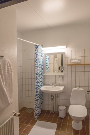 Imagen de la habitación del Hotel 6400. Foto 16