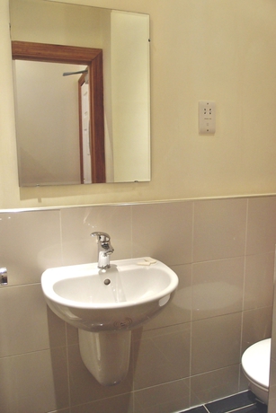 Imagen de la habitación del Hotel 65 & Annexes. Foto 10