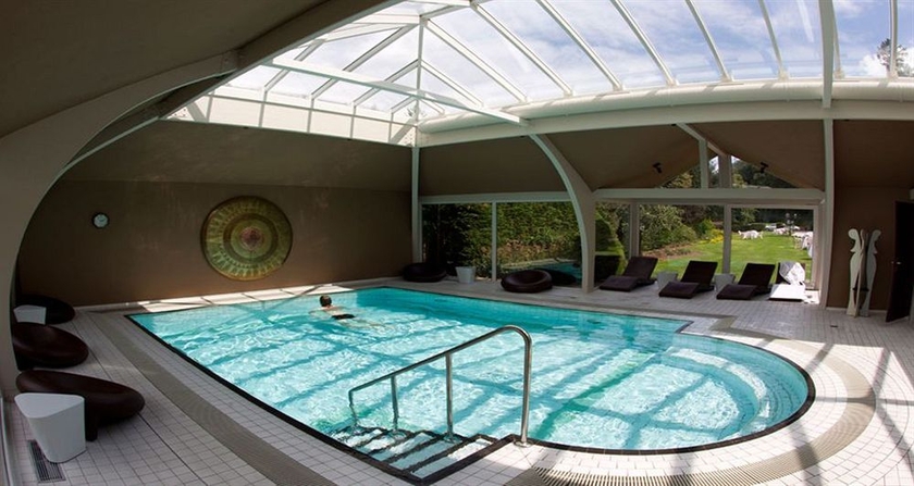 Imagen de la piscina del Hotel 6717 Nature and Spa Le Clos Des D&eacute;lices. Foto 11