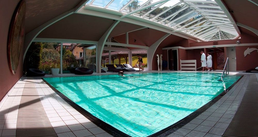 Imagen de la piscina del Hotel 6717 Nature and Spa Le Clos Des D&eacute;lices. Foto 14