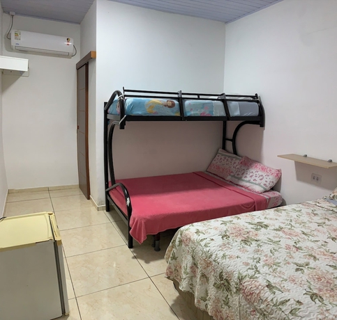 Imagen de la habitación del Hotel 678. Foto 11