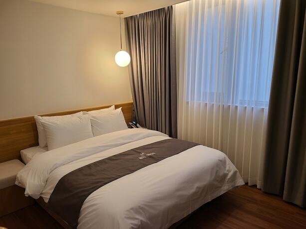 Imagen de la habitación del Hotel 7 Bricks Hotel. Foto 9