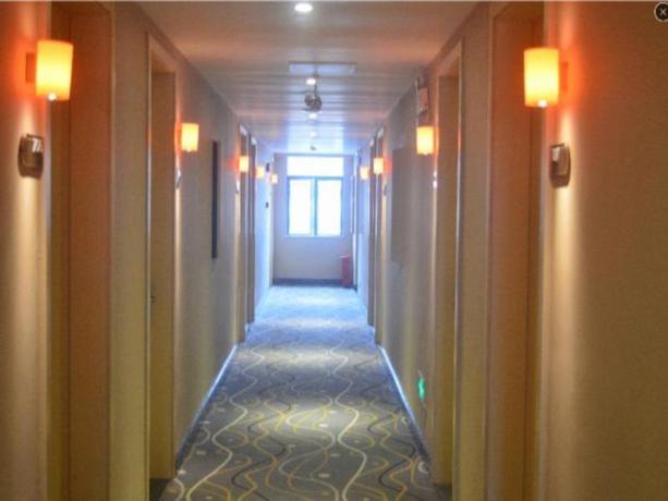 Imagen general del Hotel 7 DAYS PREMIUM SHENZHEN LONGGANG DAYUN SUBWAY STAT. Foto 2