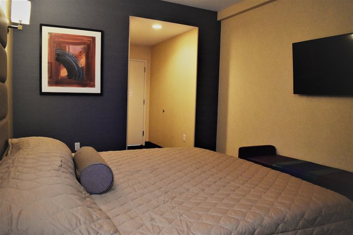 Imagen de la habitación del Hotel 7 Days Bronx. Foto 3