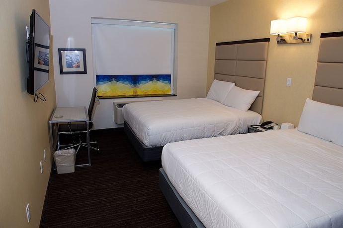 Imagen de la habitación del Hotel 7 Days Bronx. Foto 9