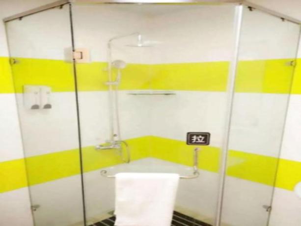 Imagen de la habitación del Hotel 7 Days Inn Korla Bo Si Teng Lake Branch. Foto 5