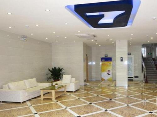 Imagen general del Hotel 7 Days Inn Longyan Zhongshan Road Pedestrian Street. Foto 2