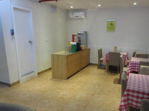 Imagen general del Hotel 7 Days Inn Longyan Zhongshan Road Pedestrian Street. Foto 5