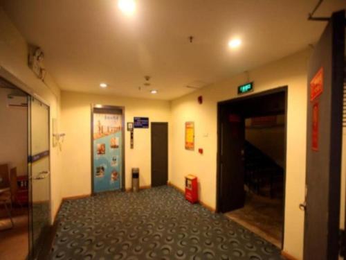 Imagen general del Hotel 7 Days Inn Nanchang Bayi Square Zhongshan Road Wanshou Palace. Foto 2