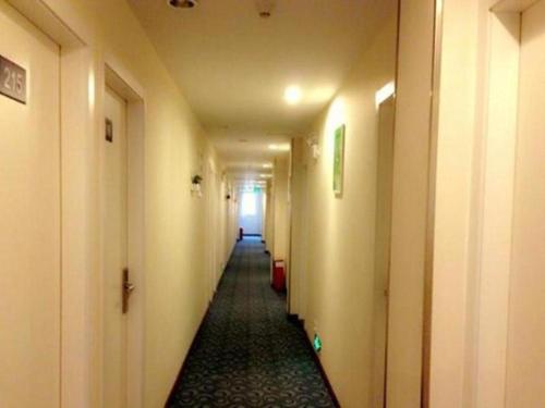 Imagen general del Hotel 7 Days Inn Xiamen Tong\'an Lehai Plaza Fangte. Foto 7