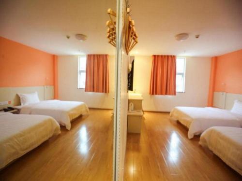 Imagen general del Hotel 7 Days Inn Yunfu Bus Terminal Yihua International Plaza. Foto 6