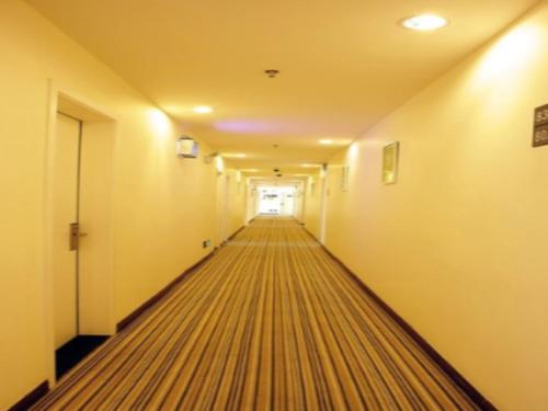 Imagen general del Hotel 7 Days Inn Zhuzhou Changjiang Square. Foto 3