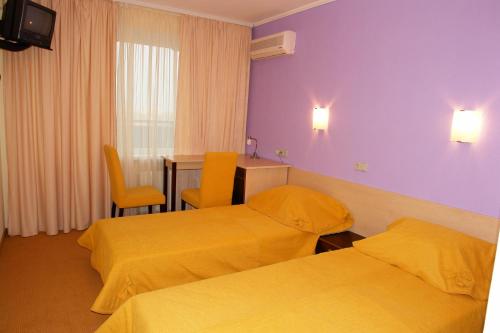 Imagen de la habitación del Hotel 7 Days Kamyanets-Podilskyi. Foto 10