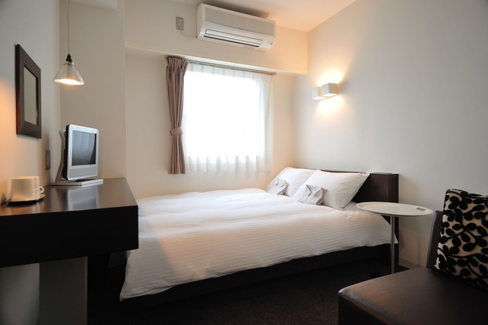 Imagen de la habitación del Hotel 7 Days Plus. Foto 6