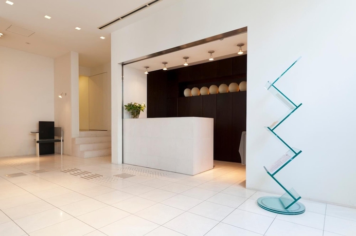 Imagen de los interiores del Hotel 7 Days Plus. Foto 14