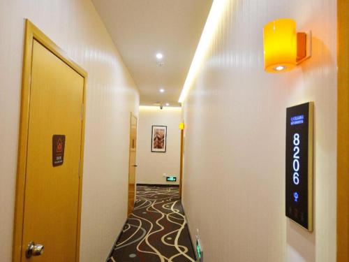 Imagen general del Hotel 7 Days Premium Qingdao Keji Street Taishan Road Metro Station. Foto 6