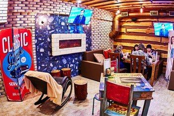 Imagen del bar/restaurante del Hotel 7 Dorog. Foto 5