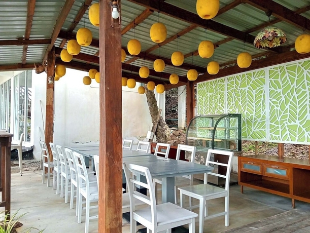 Imagen de los interiores del Hotel 7 Heaven camping Lanta. Foto 16