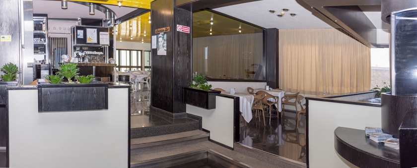 Imagen de los interiores del Hotel 7 Mari. Foto 19