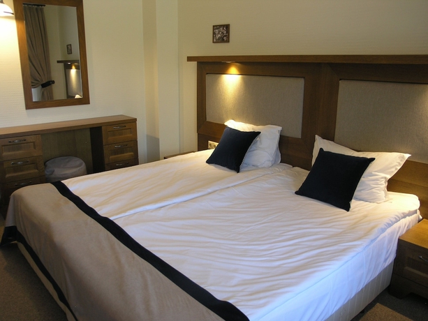 Imagen de la habitación del Hotel 7 Pools SPA and Apartments. Foto 13