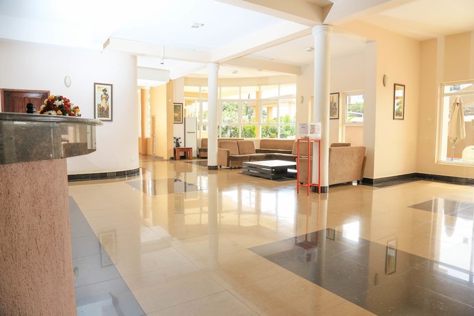 Imagen de los interiores del Hotel 7 Seasons. Foto 18