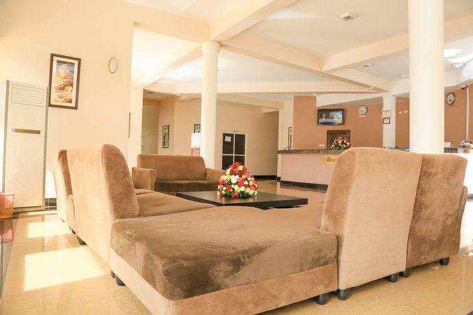 Imagen de los interiores del Hotel 7 Seasons. Foto 19