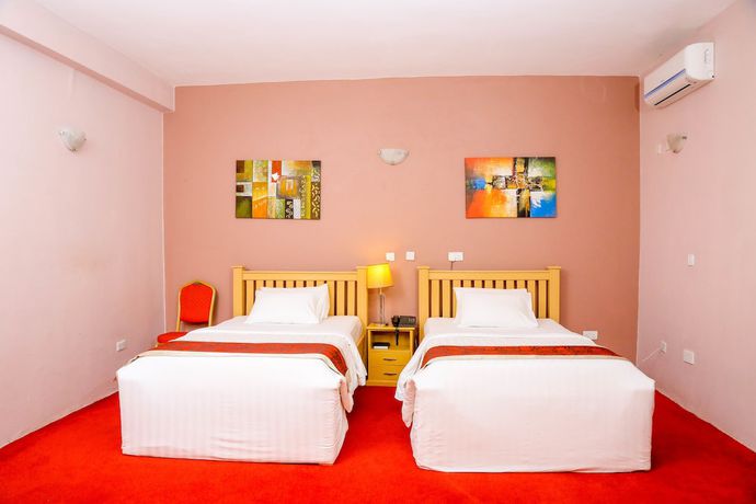 Imagen de la habitación del Hotel 7 Seasons. Foto 16