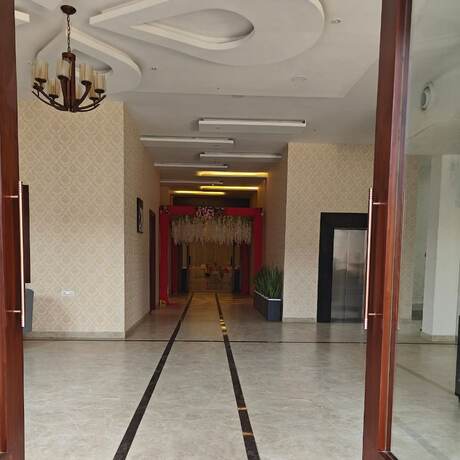 Imagen general del Hotel 7 Vachan Lawns And Banquet. Foto 1