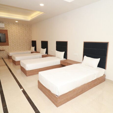 Imagen general del Hotel 7 Vachan Lawns And Banquet. Foto 3