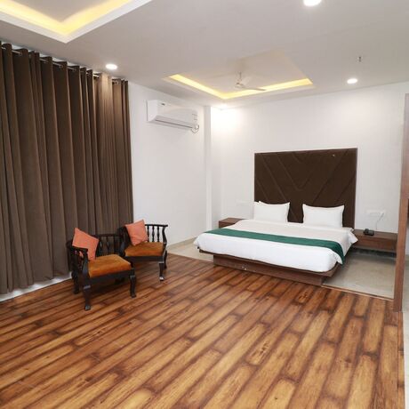 Imagen general del Hotel 7 Vachan Lawns And Banquet. Foto 4