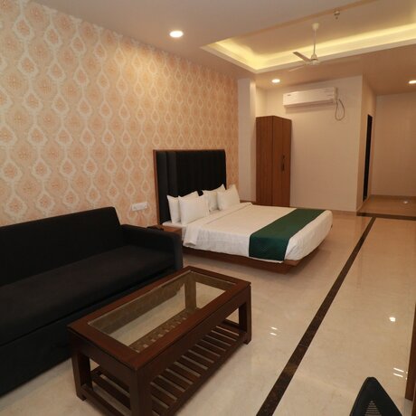 Imagen de la habitación del Hotel 7 Vachan Lawns And Banquet. Foto 10