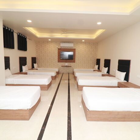 Imagen de la habitación del Hotel 7 Vachan Lawns And Banquet. Foto 14