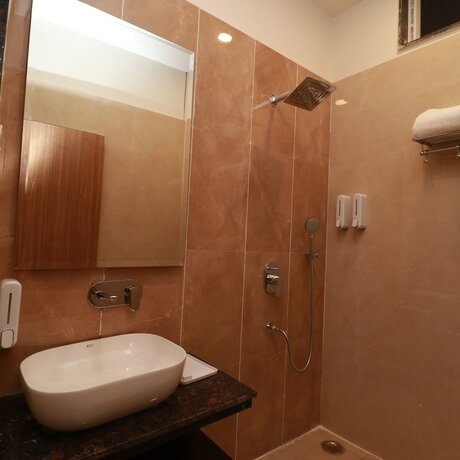 Imagen de la habitación del Hotel 7 Vachan Lawns And Banquet. Foto 15