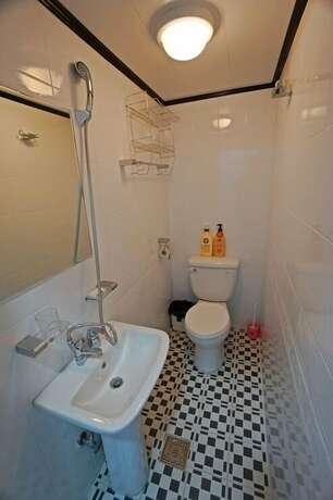 Imagen general del Hotel 710 Guest House Yellow. Foto 6