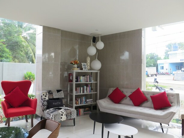 Imagen general del Hotel 717 Cesar Place. Foto 4