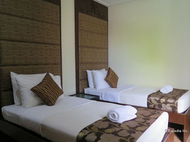 Imagen general del Hotel 717 Cesar Place. Foto 7