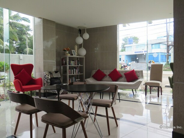 Imagen de los interiores del Hotel 717 Cesar Place. Foto 23