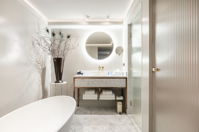 Imagen de la habitación del Hotel 717. Foto 17